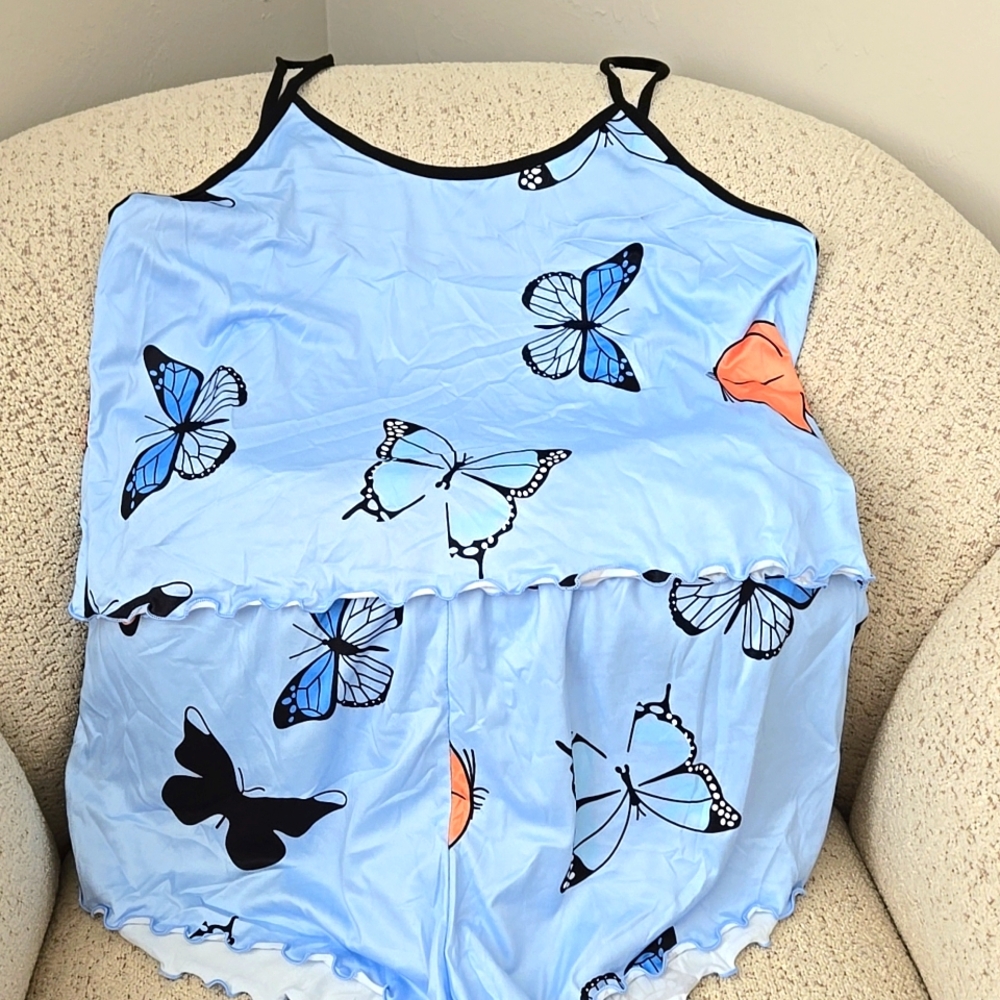 Silky 2 pc  intimates  Light glblue with butterflies. Pit to pit 20" New